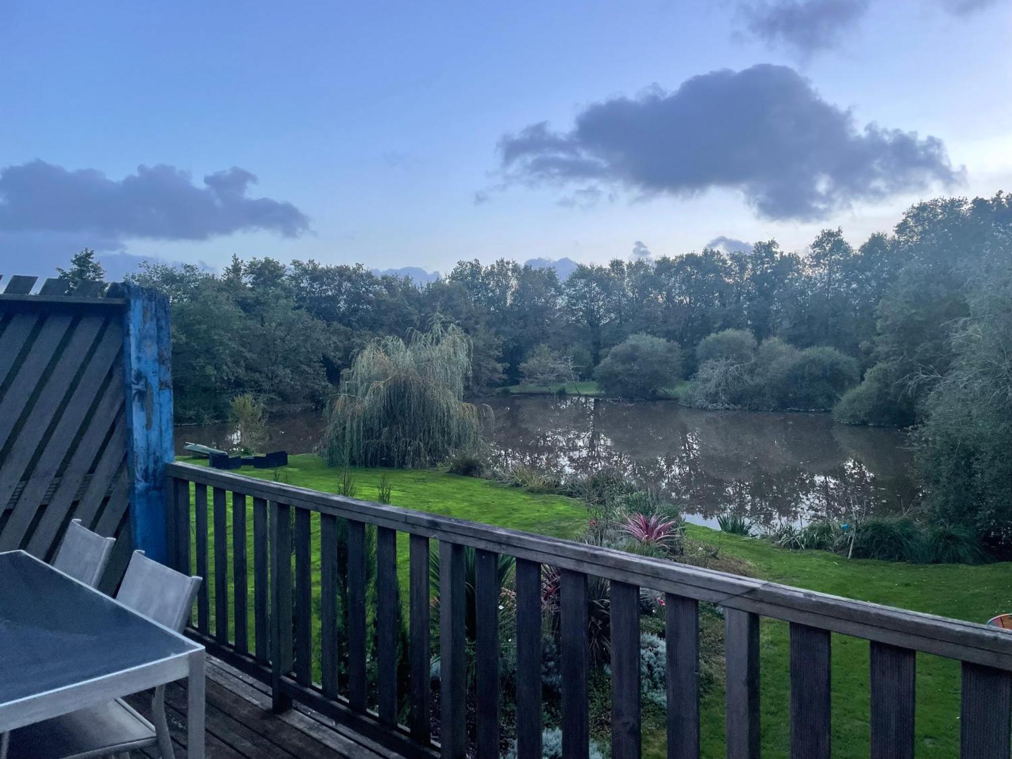 Gite Douceur De Vivre Saint-Avaugourd-des-Landes Exteriér fotografie